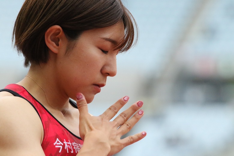 【第107回日本選手権】女子400ｍ予選3組　スタート前、集中力を高める久保山晴菜